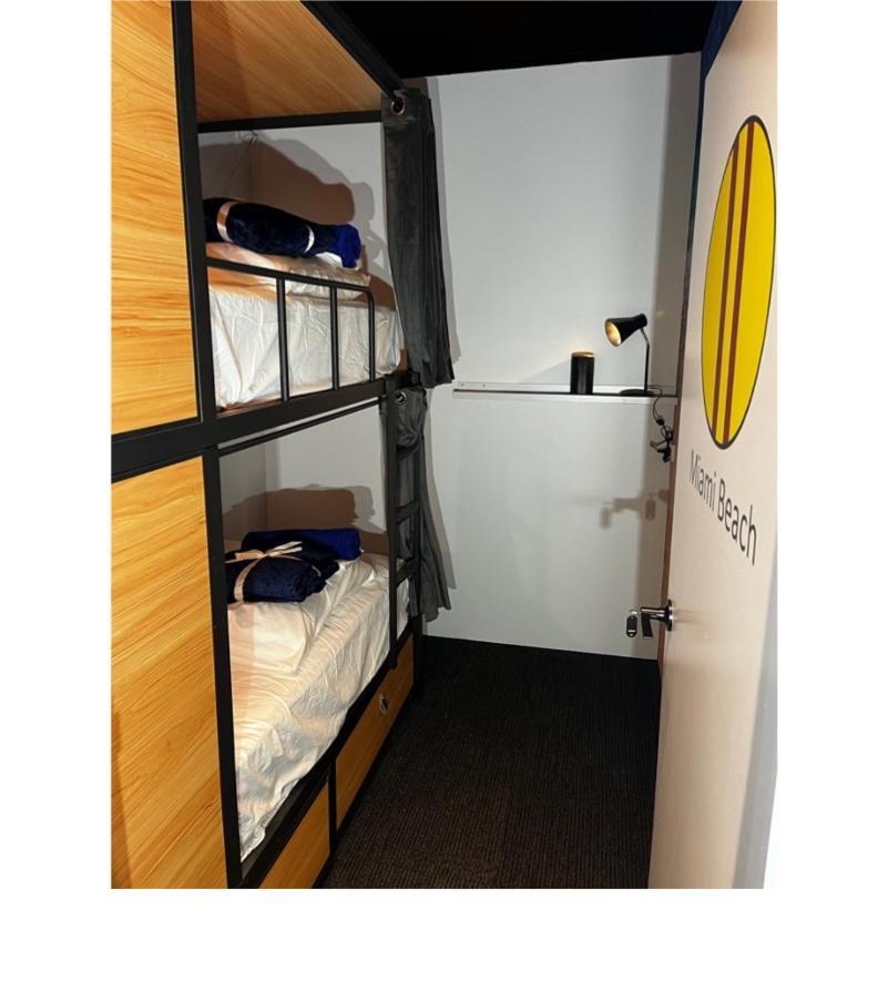 Capsuleaccom Hostel Gold Coast Luaran gambar